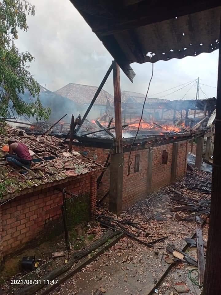 Satu Rumah Warga Pedamaran Hangus Terbakar, Tiga Lainnya Rusak Parah