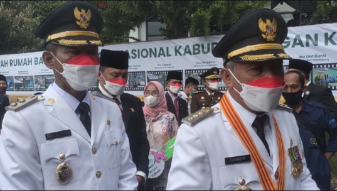 Di Hari Merdeka, Belasan Keluarga di OKI Terima Rumah Layak Huni