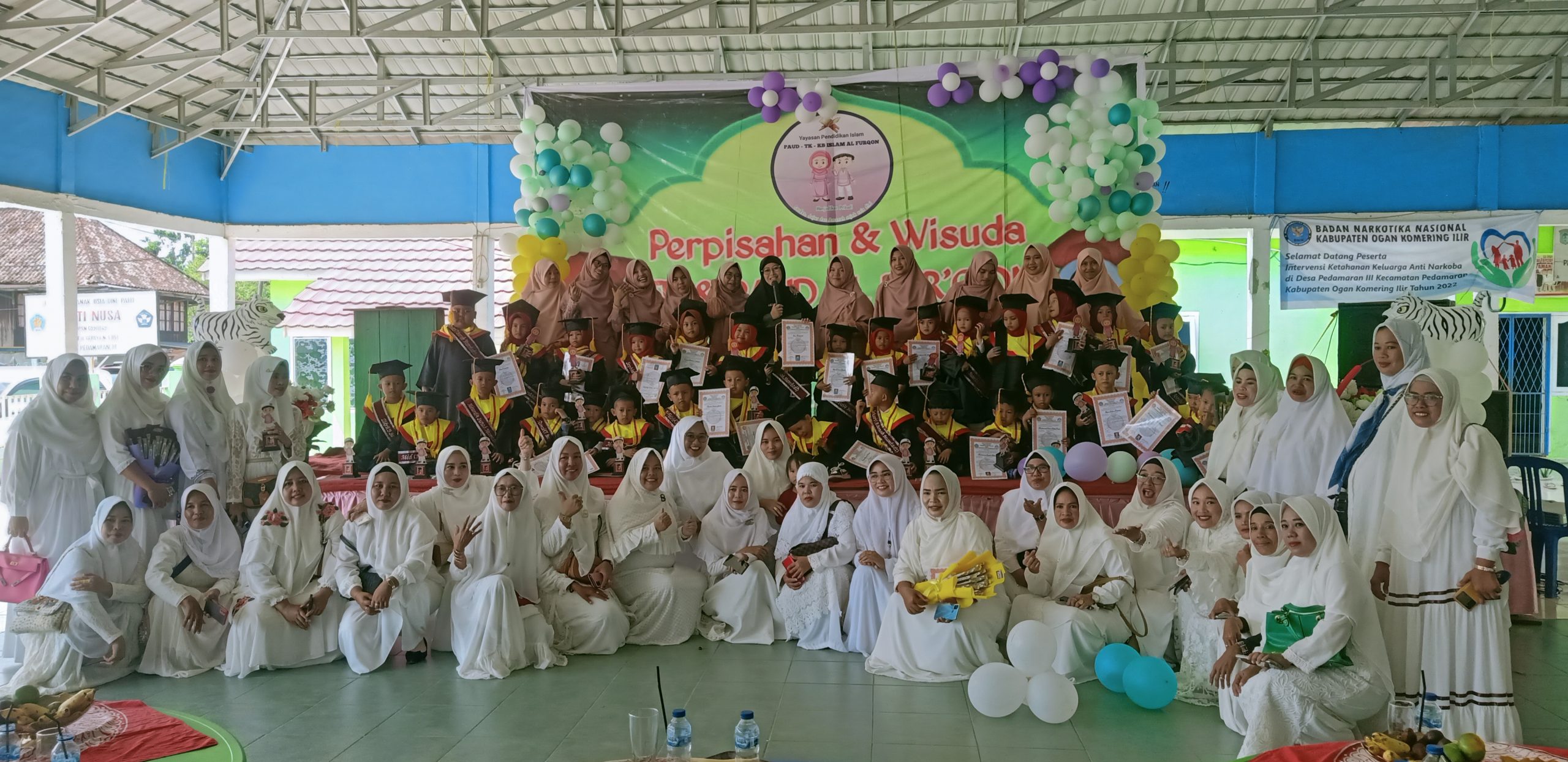Wisuda Perdana TK/PAUD Islam Al-Furqon Pedamaran