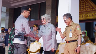 Ketua DPRD Provinsi Sumsel, RA. Anita Noeringhati Mengikuti Apel Gelar Pasukan Operasi Mantap Brata 2023 – 2024 Polda Sumsel