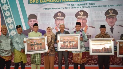 Wakil Ketua DPRD Sumsel, Hj Kartika Sandra Desi Hadiri Pelantikan Bamukoi