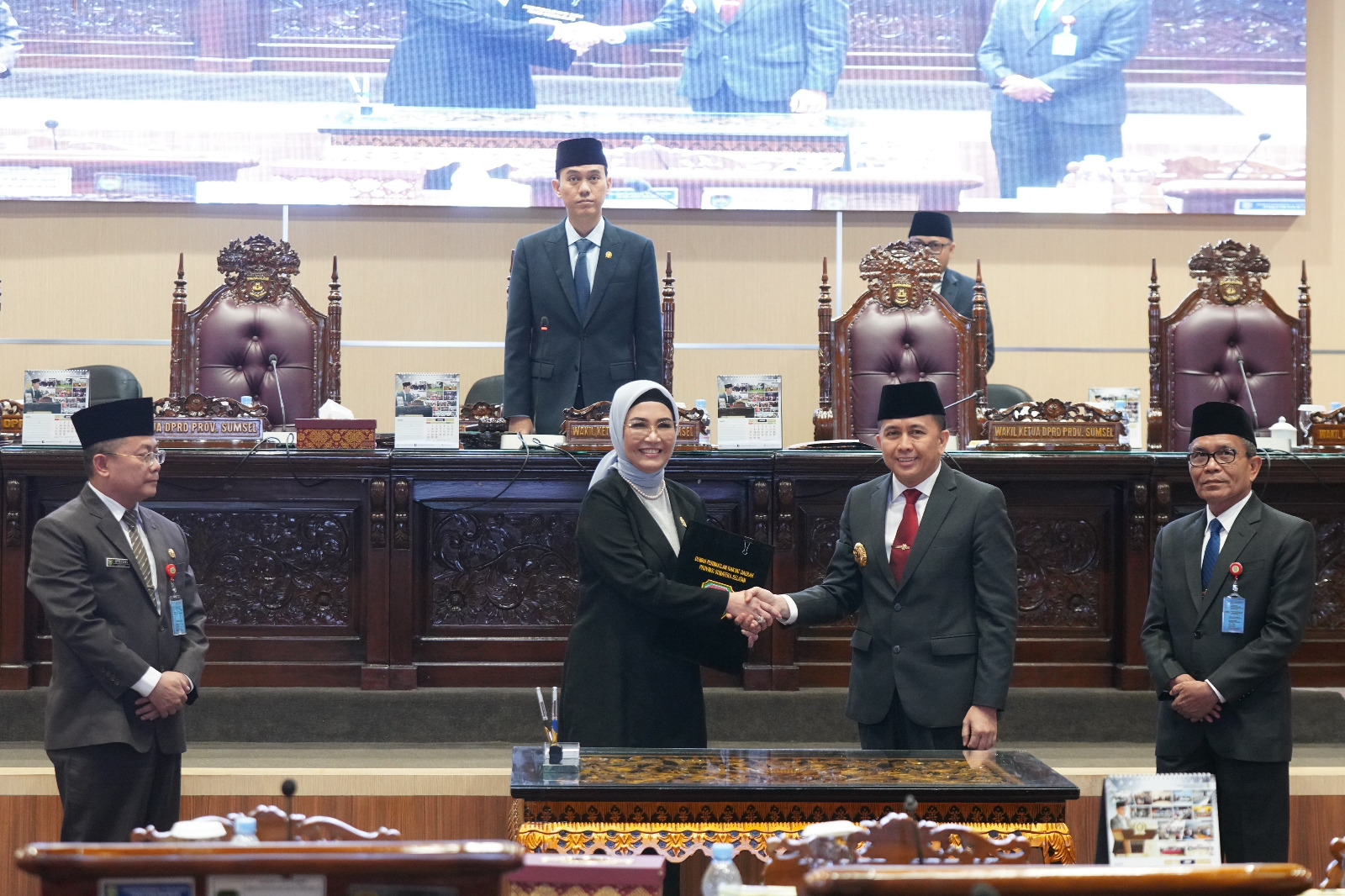 DPRD Prov. Sumsel dan Gubernur Sepakati 3 Raperda dan 3 Raperda perpanjangan waktu Pembahasan