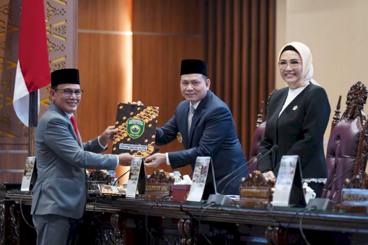 DPRD Sumsel bersama Pj Gubernur Setujui Raperda Pertangungjawaban Pelaksanaan APBD 2023