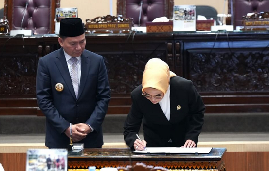 DPRD Sumsel bersama Pj Gubernur Setujui Raperda Pertangungjawaban Pelaksanaan APBD 2023