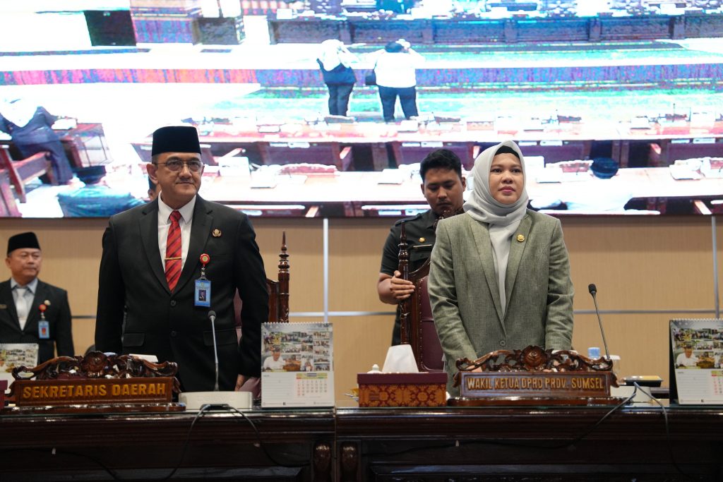 Fraksi - Fraksi DPRD Sumsel Sampaikan Pemandangan Umum Terhadap Raperda Perubahan APBD TA 2024