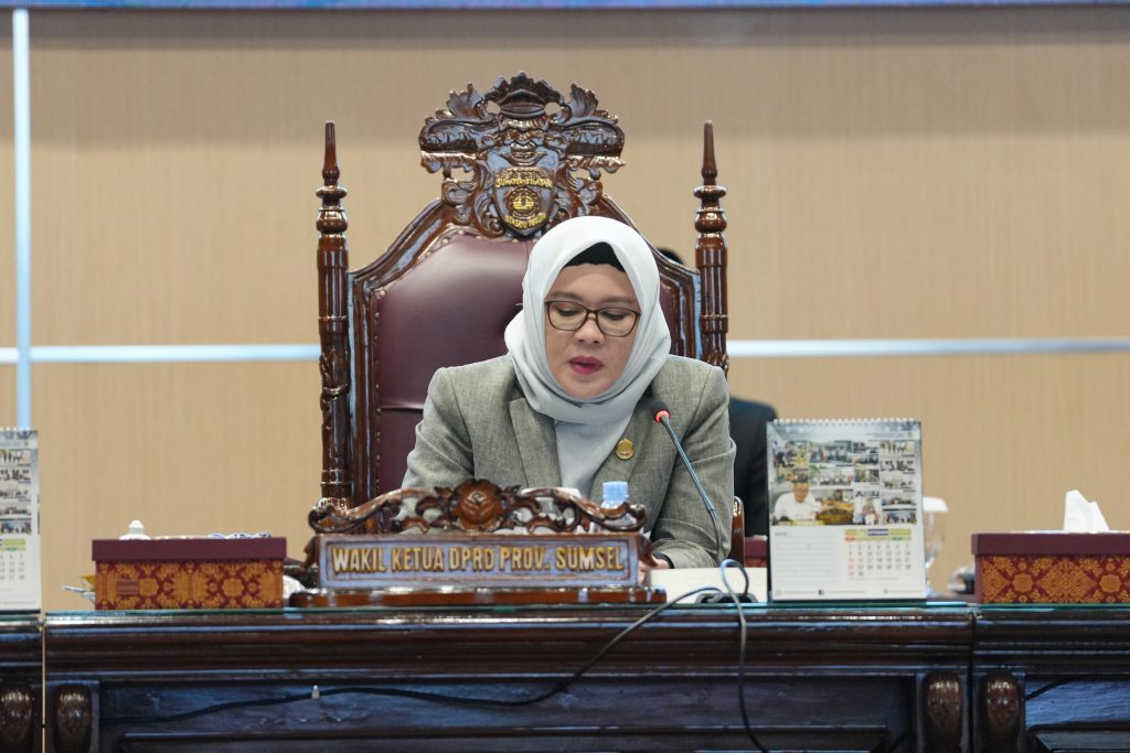 Fraksi - Fraksi DPRD Sumsel Sampaikan Pemandangan Umum Terhadap Raperda Perubahan APBD TA 2024