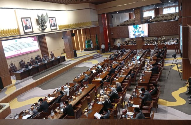 DPRD Sumsel Gelar Rapat Paripurna, 8 Fraksi Menerima dan Sampaikan Pandangan Umum